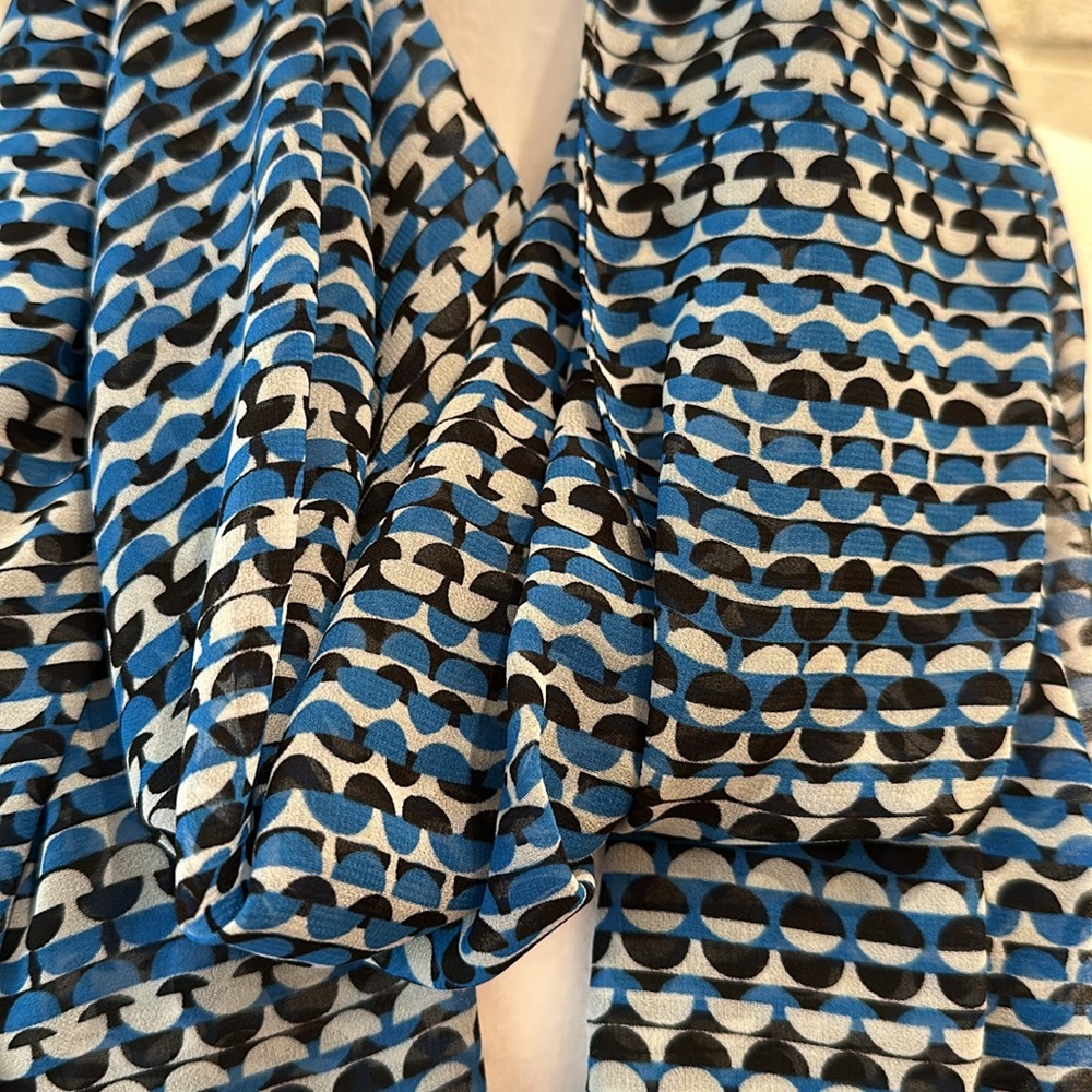 Calvin Klein Scarf - Picture 7 of 11